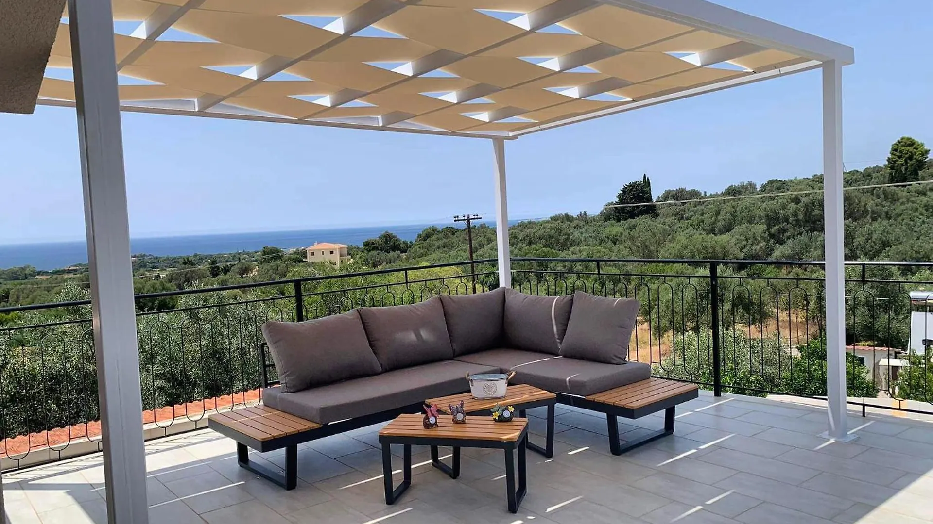 Moulinos Loft Apartment Svoronata